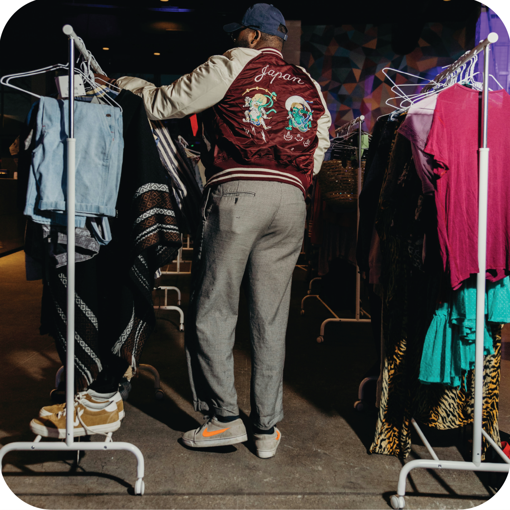 Fashion Inventory Liquidation Strategy